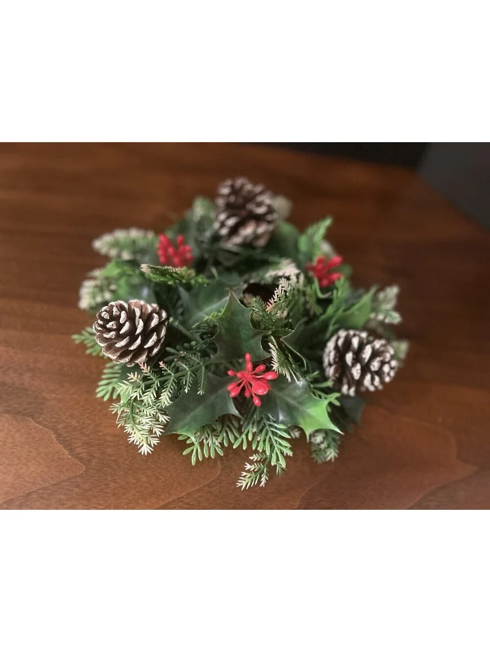 VTG 60s 9” Plastic Christmas Wreath Wall Ornament Pinecones Holly Berries